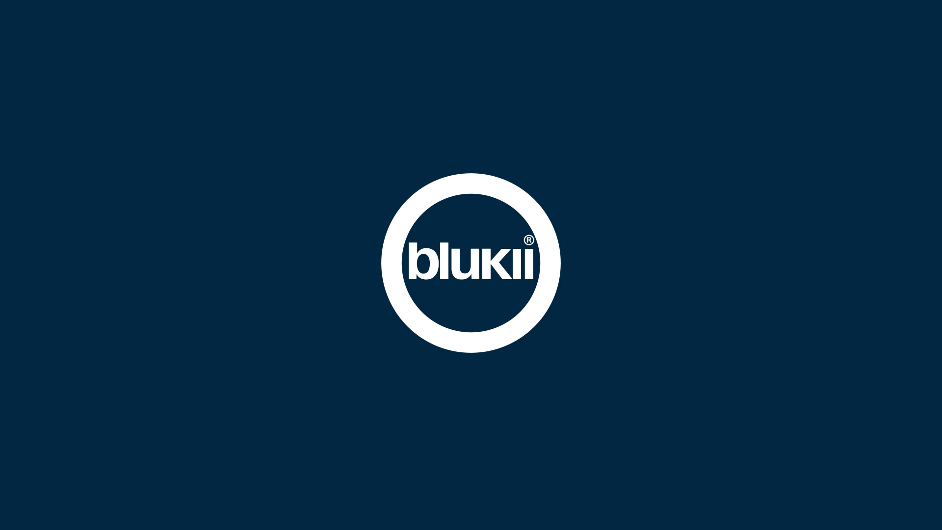 (c) Blukii.com